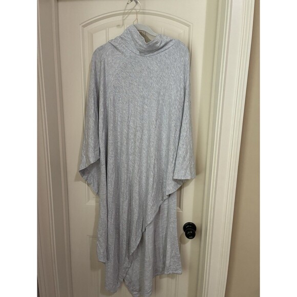 Lou & Grey Signature Soft Pullover Poncho Women SIZE M Gray Funnel Neck NWT - Picture 1 of 2